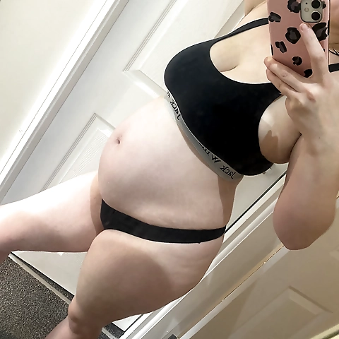 Pregnant Sexy Milky Tits Rox