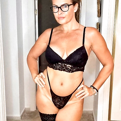 CALY  VIDEO STORE OnlyFans profile picture