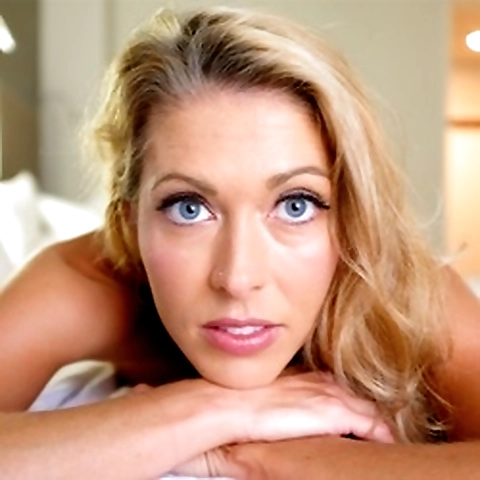 HollyHotwife OnlyFans profile picture