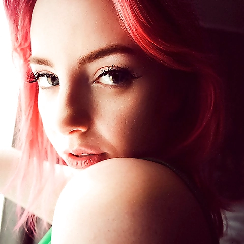 Alice Lovegood  full length on feed