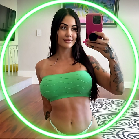 - OnlyFans profile picture