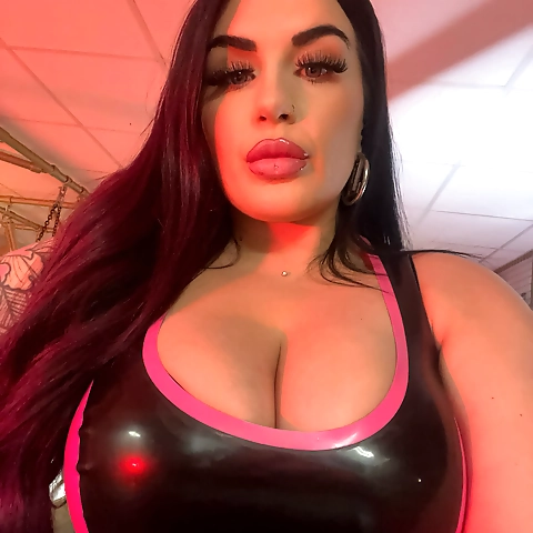 GODDESS TAYLOR HEARTS