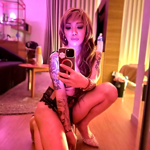 TITILLATING Tiffy EXCLUSIVE