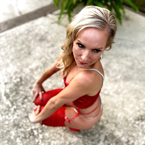 VIP Bella Bare THE Petite Professor XXX