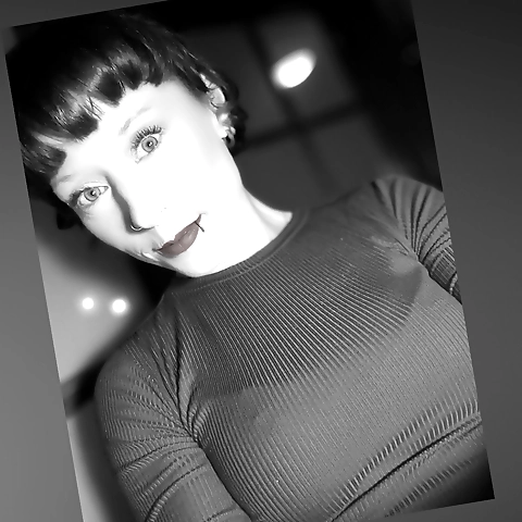 - OnlyFans profile picture