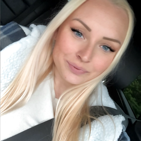 what are you excited for?✨ ... Are you ready for Christmas?🤗 ... Are you ready for the day or Halloween? ... What are you dressing up as tonight? ... are you buying anything for cyber monday?! ... Sensual Sweetheart of Your Dreams🌤 Playmate,