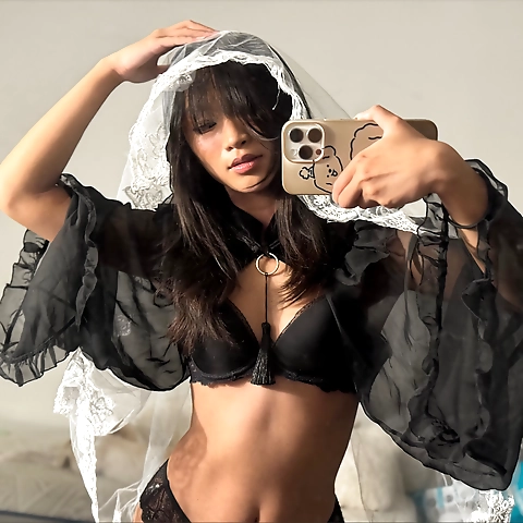 - OnlyFans profile picture