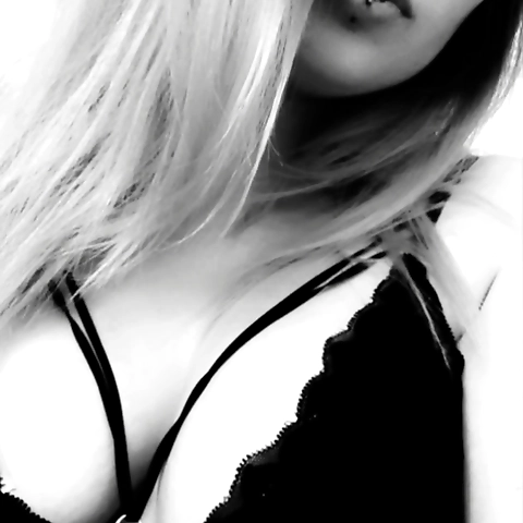 Monica O. ... 🖤 FREE SUBSCRIPTION 🖤 red head with a tight pussy and a thick ass 🦊 Personalised content available on request 🌶 Dick rating £3 🍆 Fetishish friendly 😈 Squirting 💦 Sex tape 🔥 Anal 🍑 Bisexual babe 🏳️‍🌈 DM me for dirty talk 🥵 Tipped