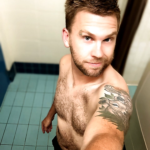 Alberta, Canada ... Just a guy with a big cock, who likes fucking tight pussy Subscription is free, content videos are $5 🥰 Always up for dirty conversations, but please respect my time as well and purchase a video or a donation to help support