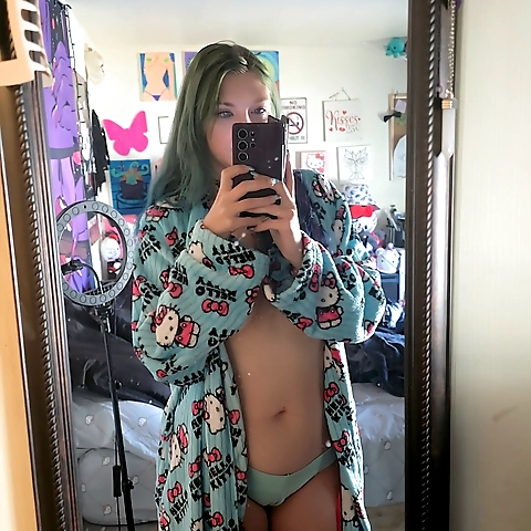 - OnlyFans profile picture