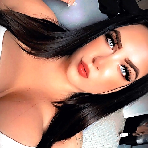 - OnlyFans profile picture