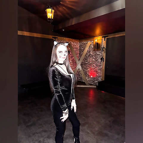 - OnlyFans profile picture