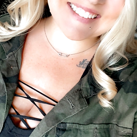 - OnlyFans profile picture