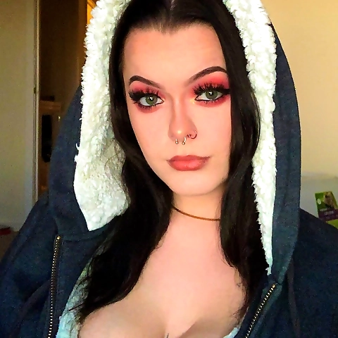 - OnlyFans profile picture