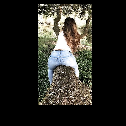 - OnlyFans profile picture