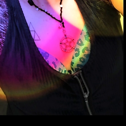 - OnlyFans profile picture