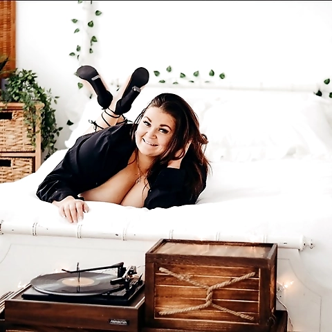 Cora Wild Craves YOU OnlyFans profile picture