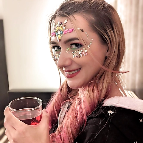 - OnlyFans profile picture