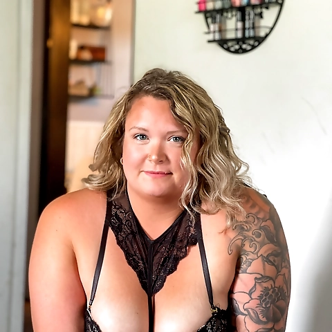 - OnlyFans profile picture