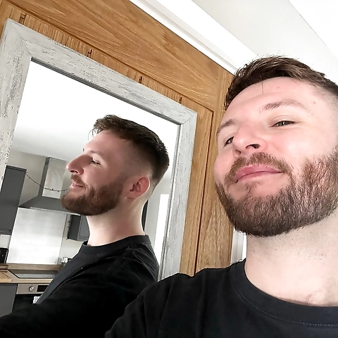 - OnlyFans profile picture