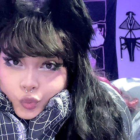 - OnlyFans profile picture