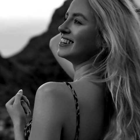 - OnlyFans profile picture