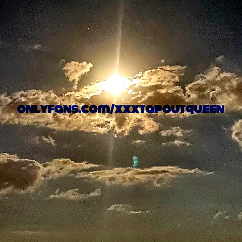 - OnlyFans profile picture