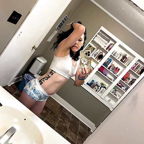 Tell me what you'd like to see 😏 I am down for anything and everything 🐱 My pussy will get so wet and slimy for you ,🥵 It's so tight and so pretty. I have a nice round juicy booty that jiggles 🍑 I can make you cum in seconds 🍆💦 Also I have a video of me s OnlyFans profile picture