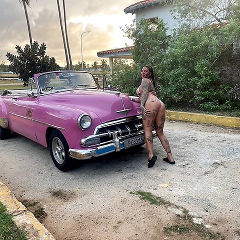 - OnlyFans profile picture