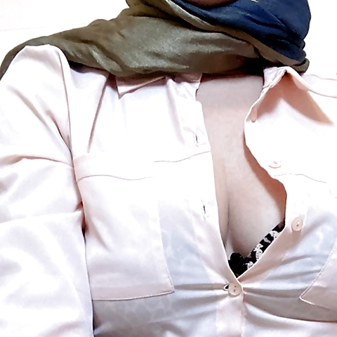 Hijabi Arab girl OnlyFans profile picture