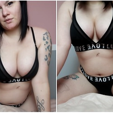 Curvy Tattooed Mom OnlyFans profile picture