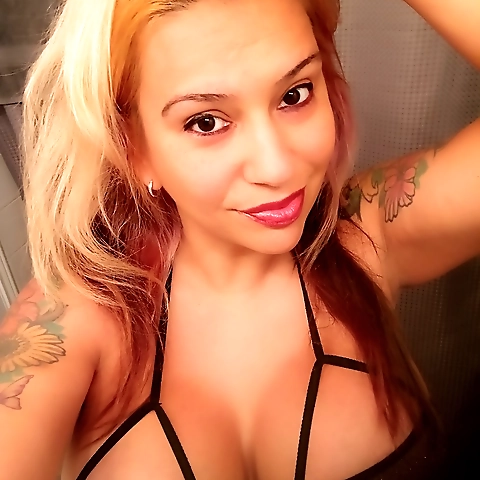 Cherry Bond OnlyFans profile picture