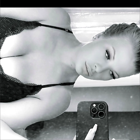 Sara OnlyFans profile picture